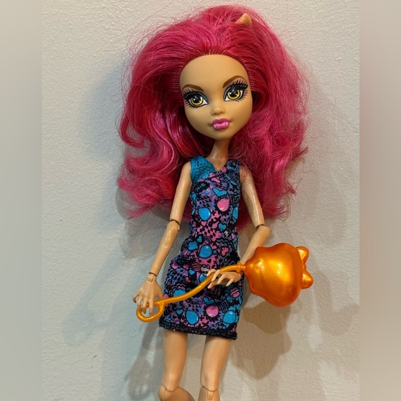 Monster High Howleen Wolf - Picture 2 of 3
